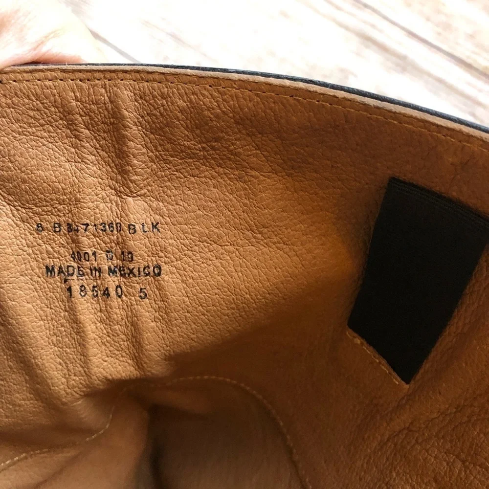 Melissa Button Back‎ Zip